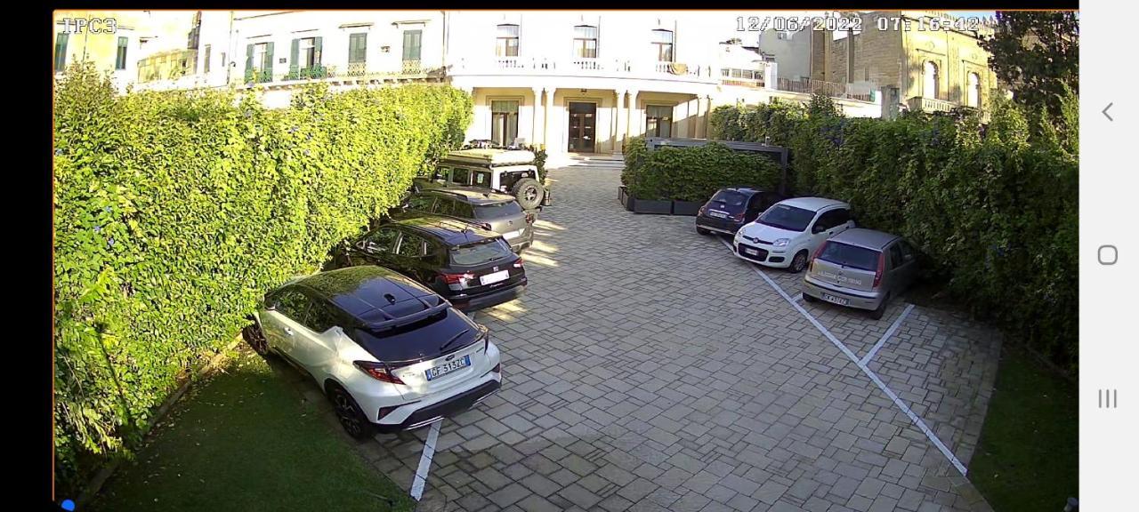 Couette-café Dimora Charleston Parcheggio Privato In Loco Gratis Lecce