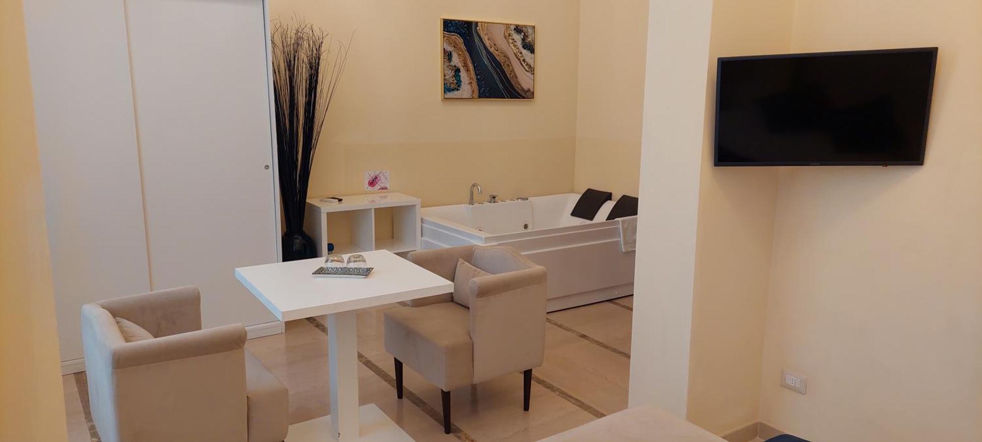 Dimora Charleston Parcheggio Privato In Loco Gratis Couette-café Lecce