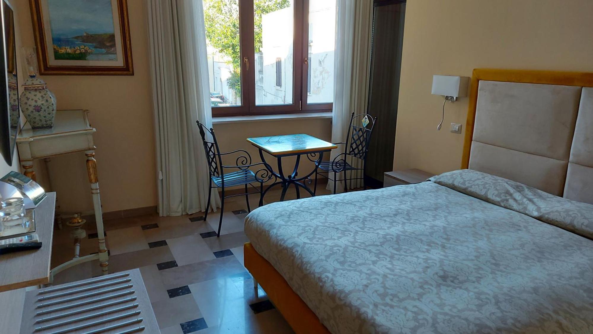 Dimora Charleston Parcheggio Privato In Loco Gratis Couette-café 2*