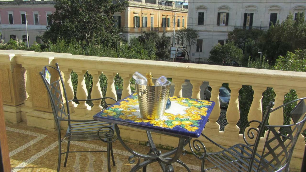 Dimora Charleston Parcheggio Privato In Loco Gratis Couette-café 2*